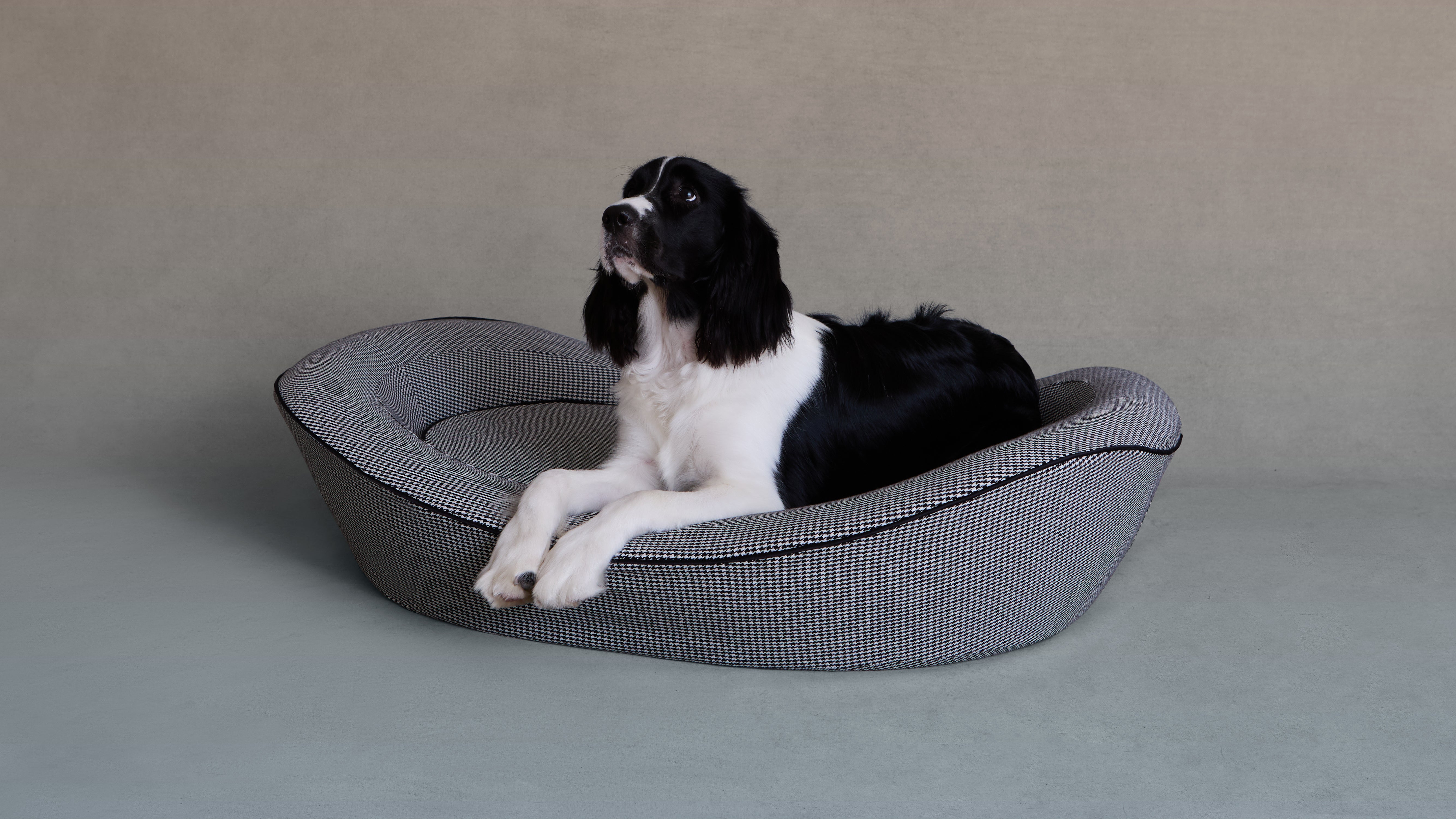 Houndstooth Dog Bed Large