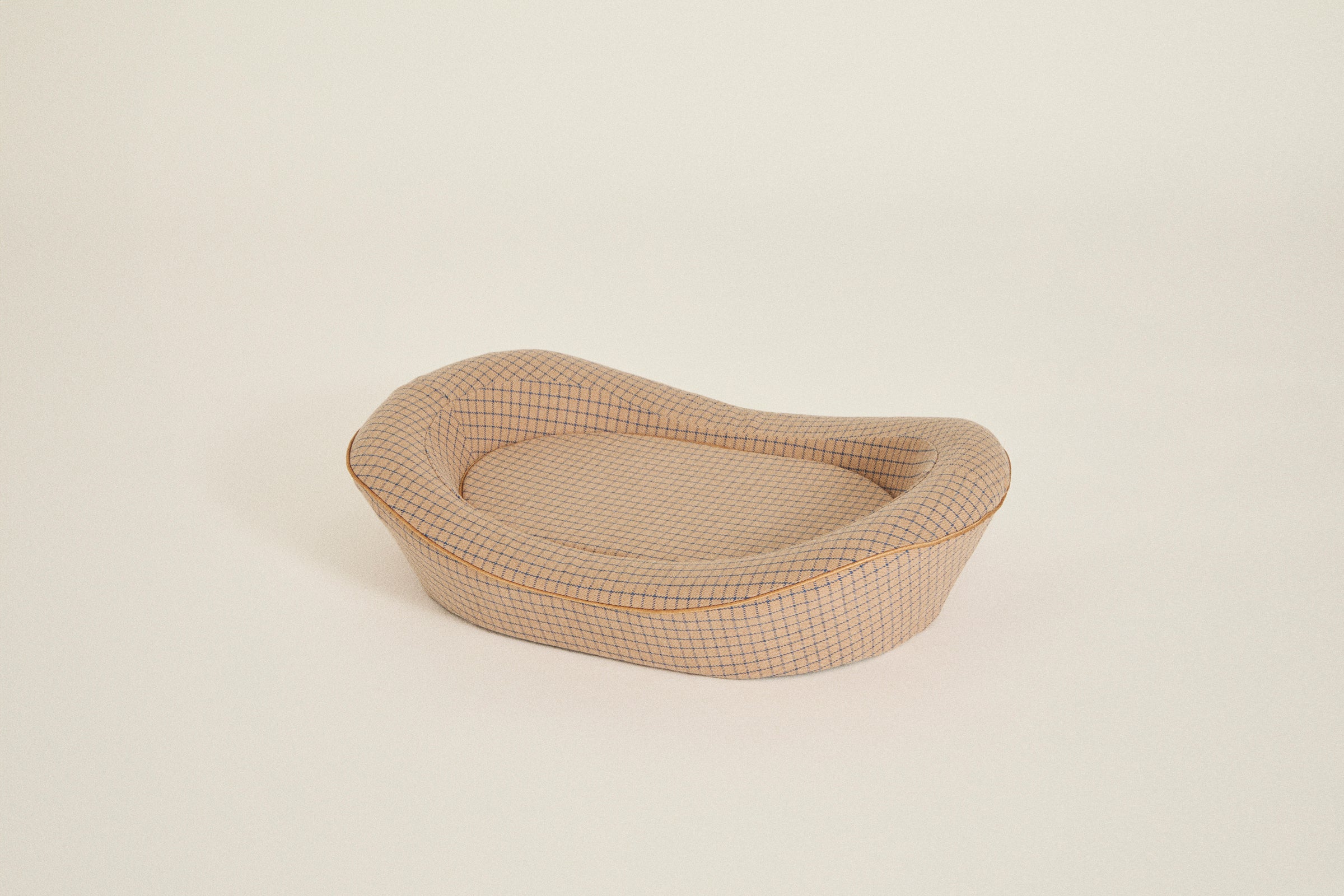 Best washable dog beds in brown. Unique shaped dog bed in chic color and style