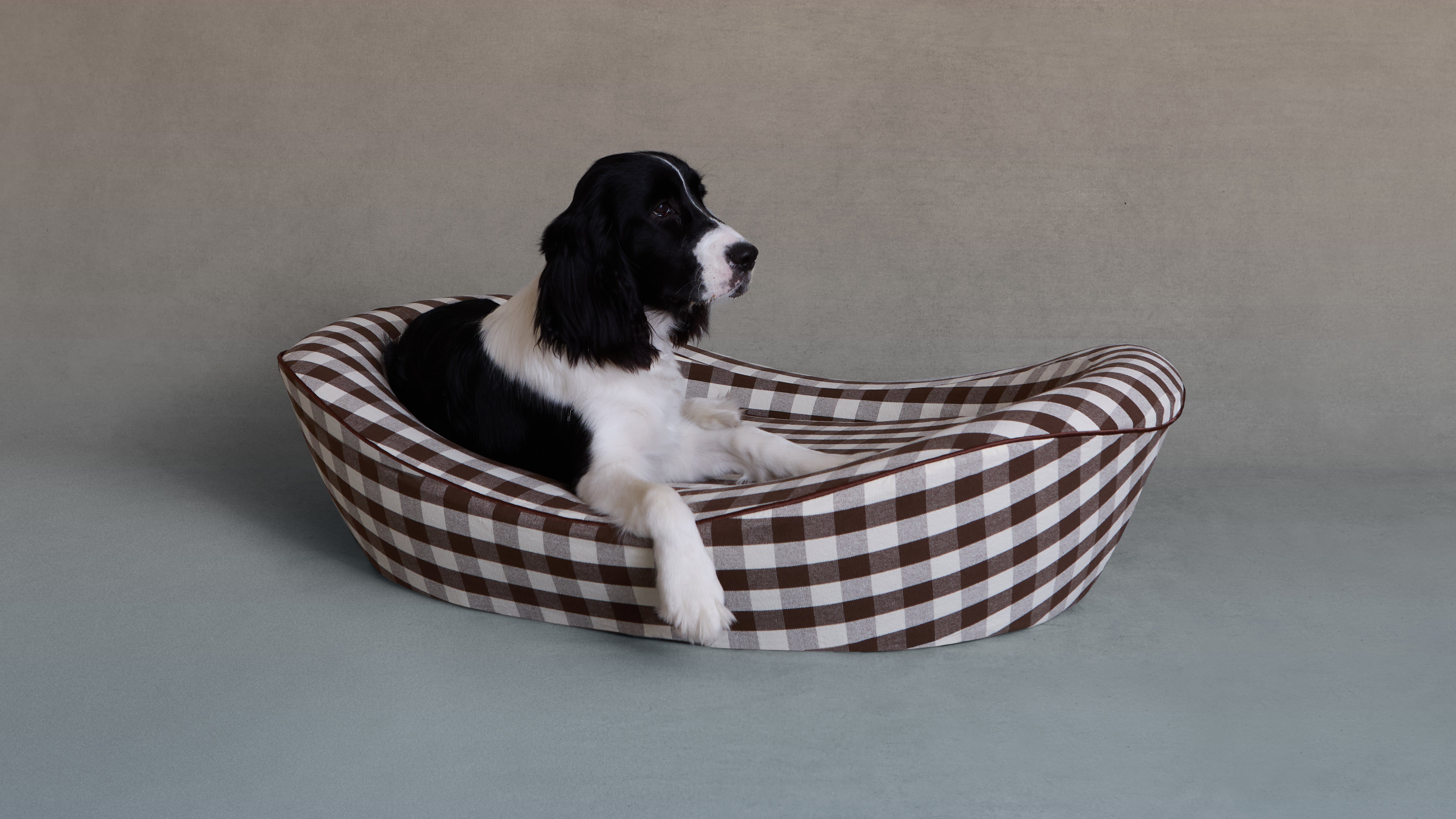 Fallen Conken Gingham Chocolate Dog Bed with Large Spaniel 