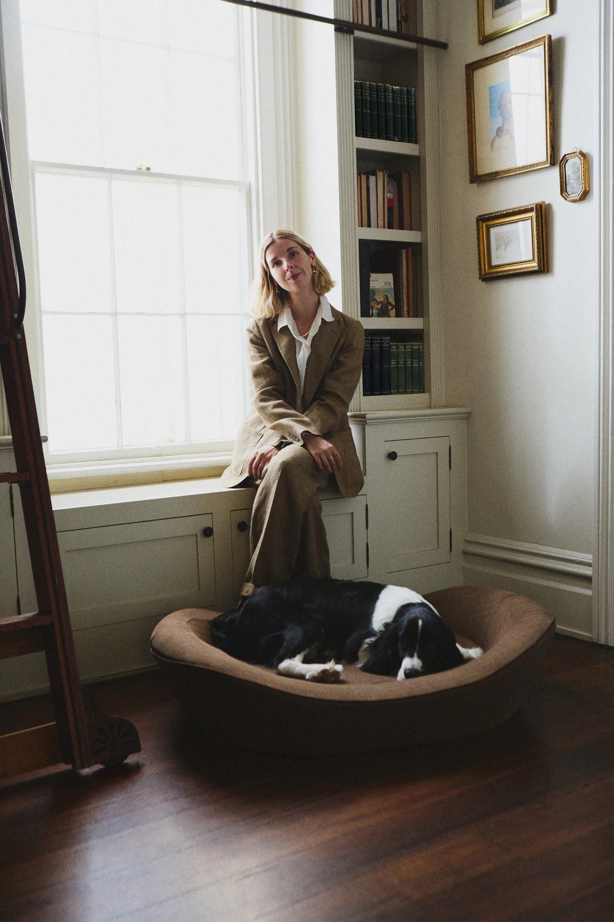 Elizabeth Goodman with English Springer Spaniel in luxury orthopedic dog bed